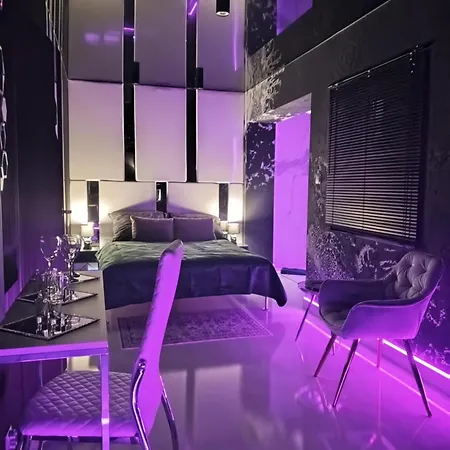 Black House B Jacuzzi * Radom