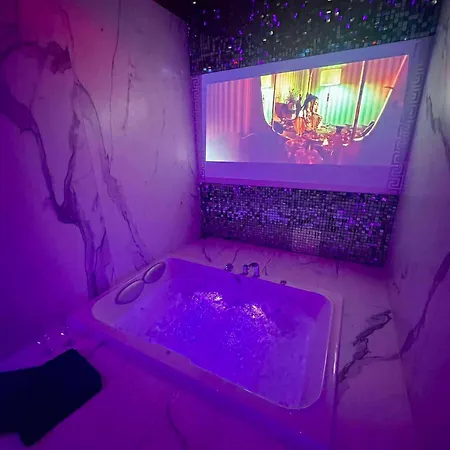 Apartment Black House B Jacuzzi *