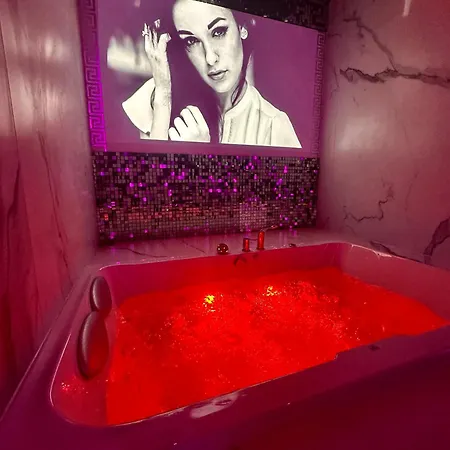 Black House B Jacuzzi Apartment Radom