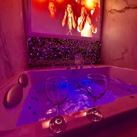 Black House B Jacuzzi * Radom