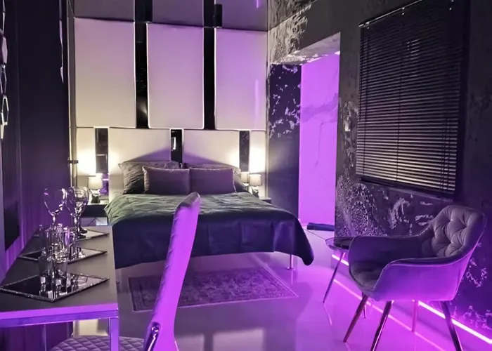 Black House B Jacuzzi * رادوم