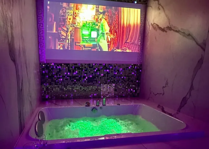 شقة Black House B Jacuzzi