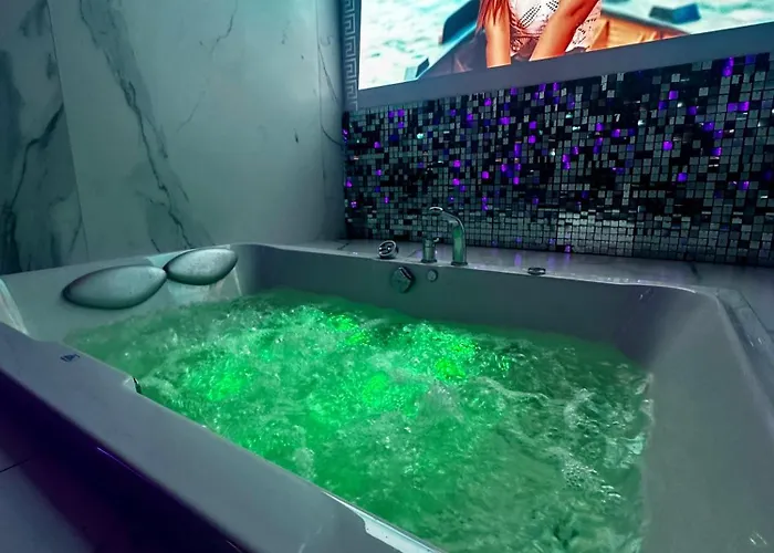 شقة Black House B Jacuzzi رادوم