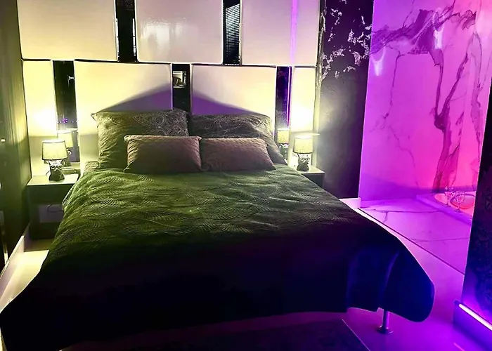 Black House B Jacuzzi رادوم