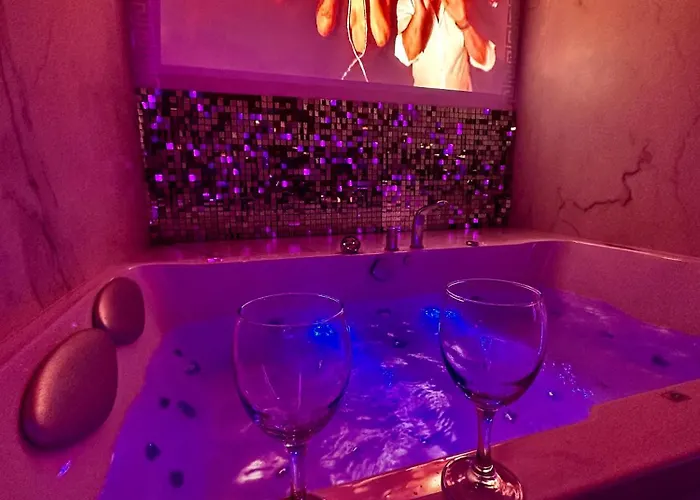 Black House B Jacuzzi * رادوم