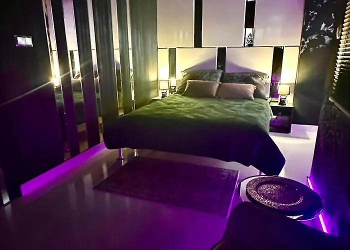 شقة Black House B Jacuzzi